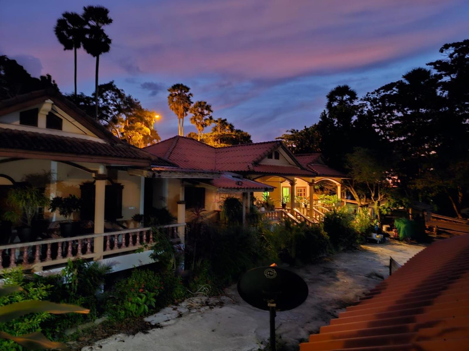 Nai Harn Rose Bungalow At Ya Nui Beachヴィラ エクステリア 写真